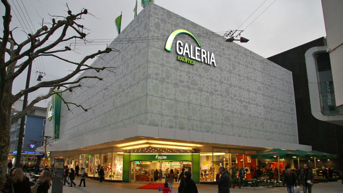 Façades tôles perforées rétro-éclairées centre commercial Galeria Kaufhof www.maillemetaldesign.fr
